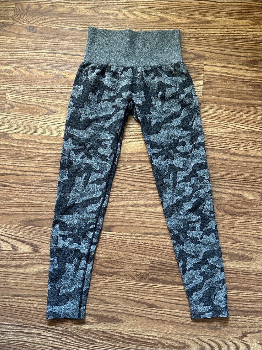 Women’s NVGTN Gray Camouflage Leggings